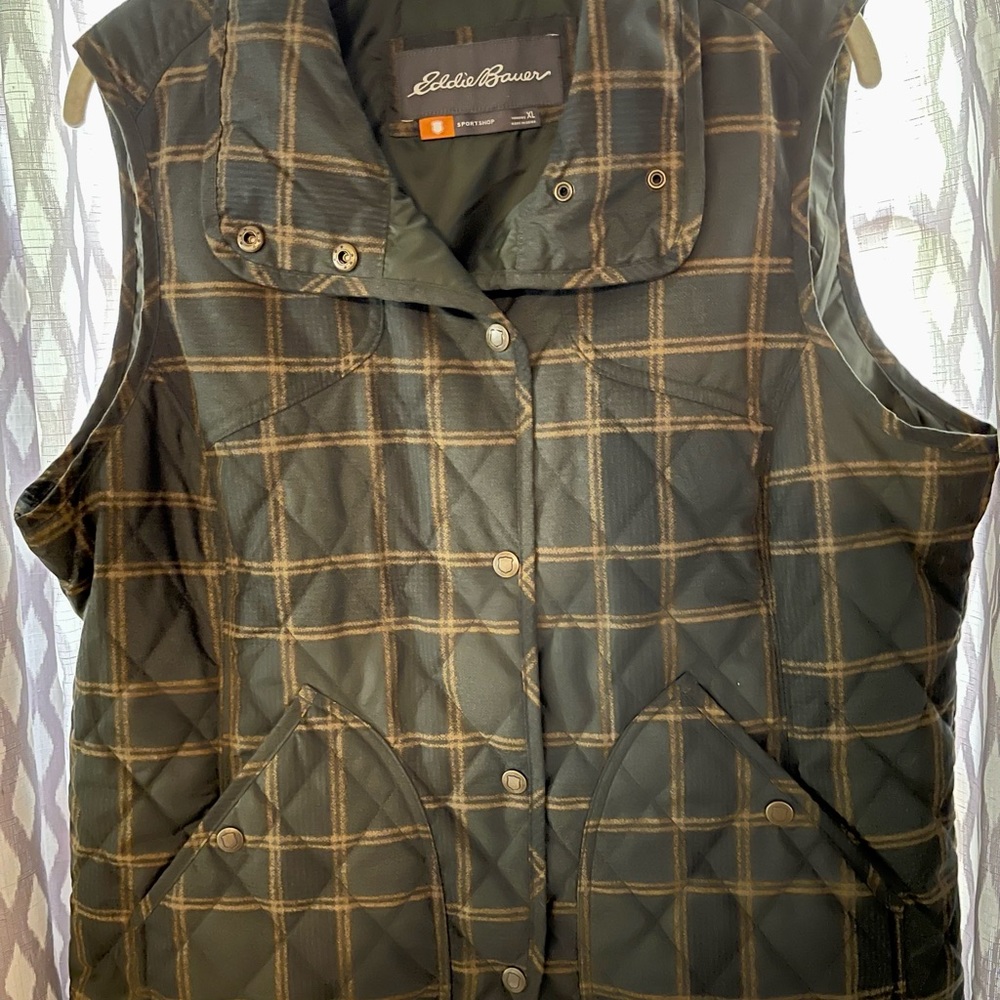 Eddie Bauer vest brown XL great condition